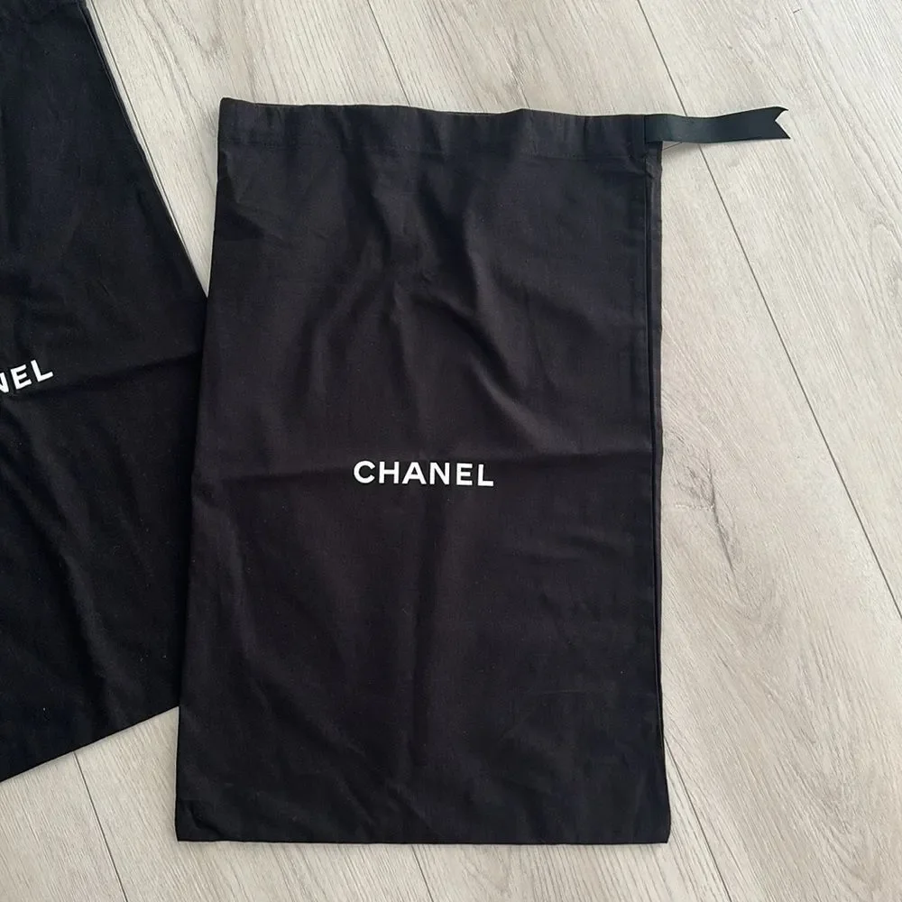 Chanel dust bags - Picture 2 of 3